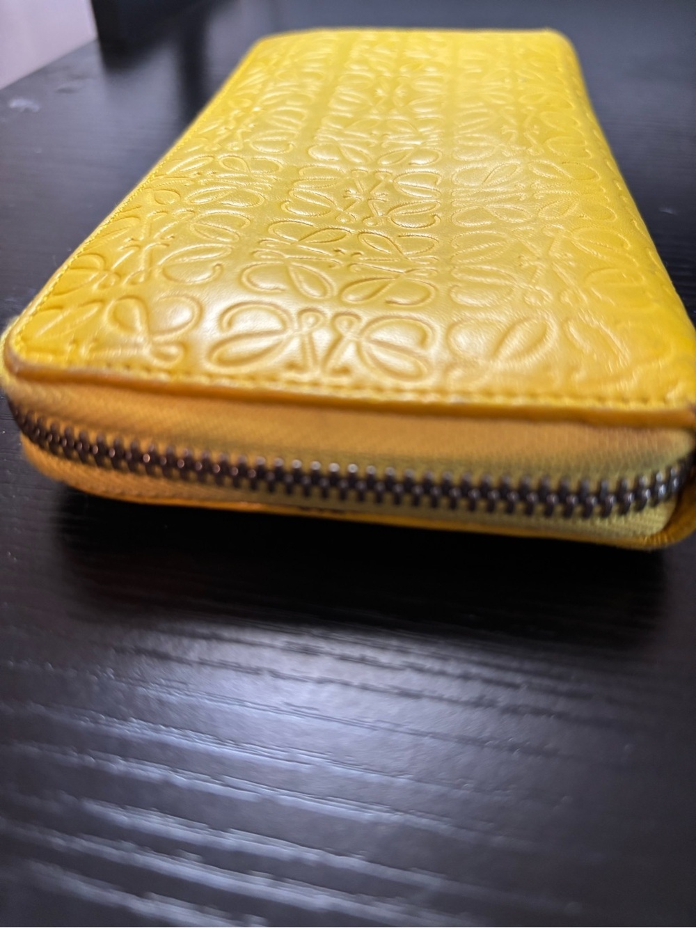 Authentic Loewe Repeat Anagram Zip Around Wallet Yellow Calfskin Excellent Cond - Picture 5 of 11